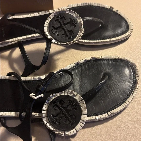 Tory Burch Black Leather Thong Sandals with White Trim Medallion - Picture 3 of 8